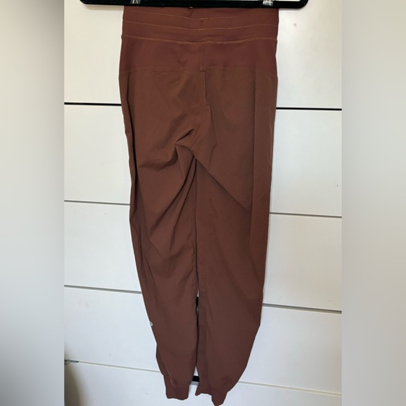 Lululemon Dance Studio Mid-Rise Jogger
Full Length size 0 - Picture 4 of 5